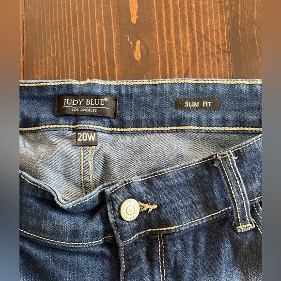 Judy Blue Distressed Slim Fit Jeans - Size 20W - Picture 3 of 5